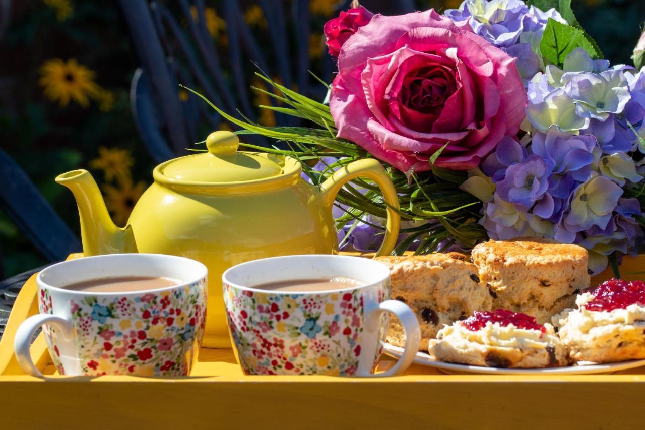 Stylish Town Centre House With Garden And Parking Opposite Villa Bury St. Edmunds Eksteriør bilde