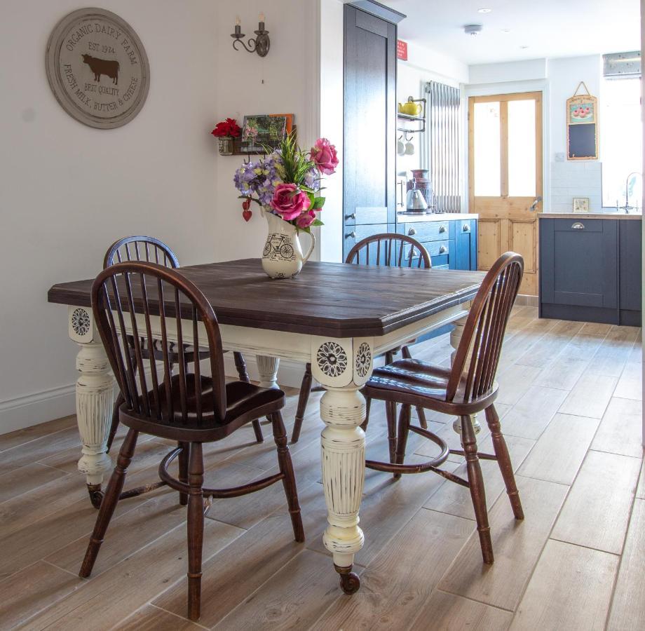 Stylish Town Centre House With Garden And Parking Opposite Villa Bury St. Edmunds Eksteriør bilde